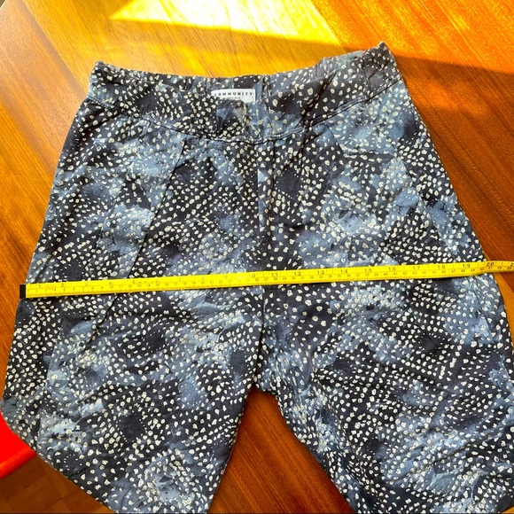 Aritzia Community XS Silk Pleated Pant - Picture 5 of 9